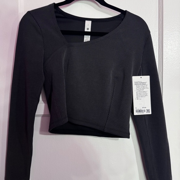 Asymmetrical Long-Sleeve Shirt - Picture 4 of 6